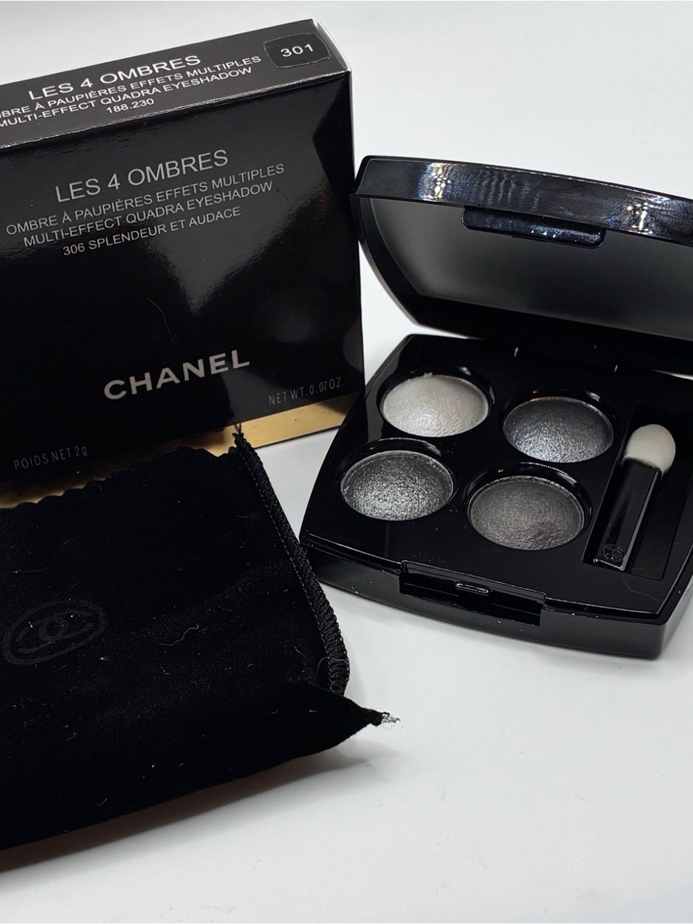 CHANEL Les 4 Ombres Quad Eyeshadow — Silver, Pewter & Charcoal Tones